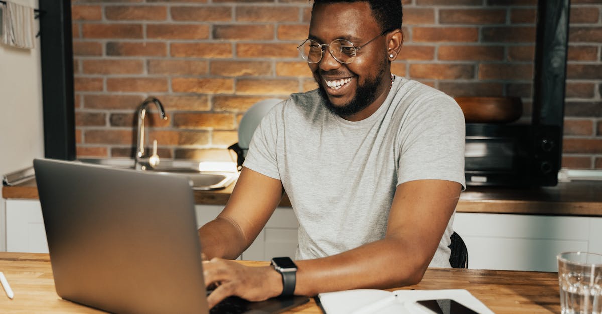 Uso de ferramentas digitais para melhorar estratégias de marketing online
