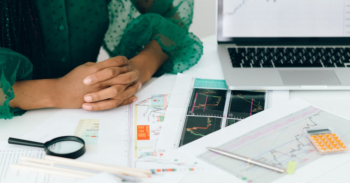 Ferramentas digitais de marketing exibidas em uma tela de computador