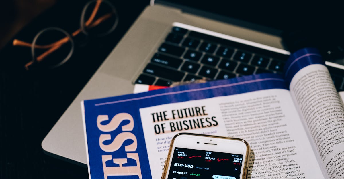 Tela de computador exibindo gráficos e indicadores de análise de dados